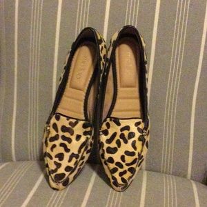 Cow hair cheetah print flat